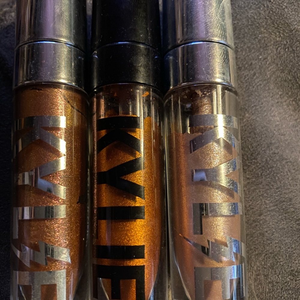 Kylie Jenner Liquid eyes